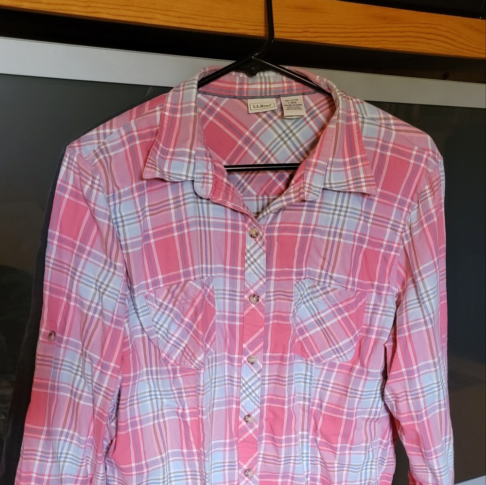 LL Bean Pink & gray plaid flannel button up blouse. Size L